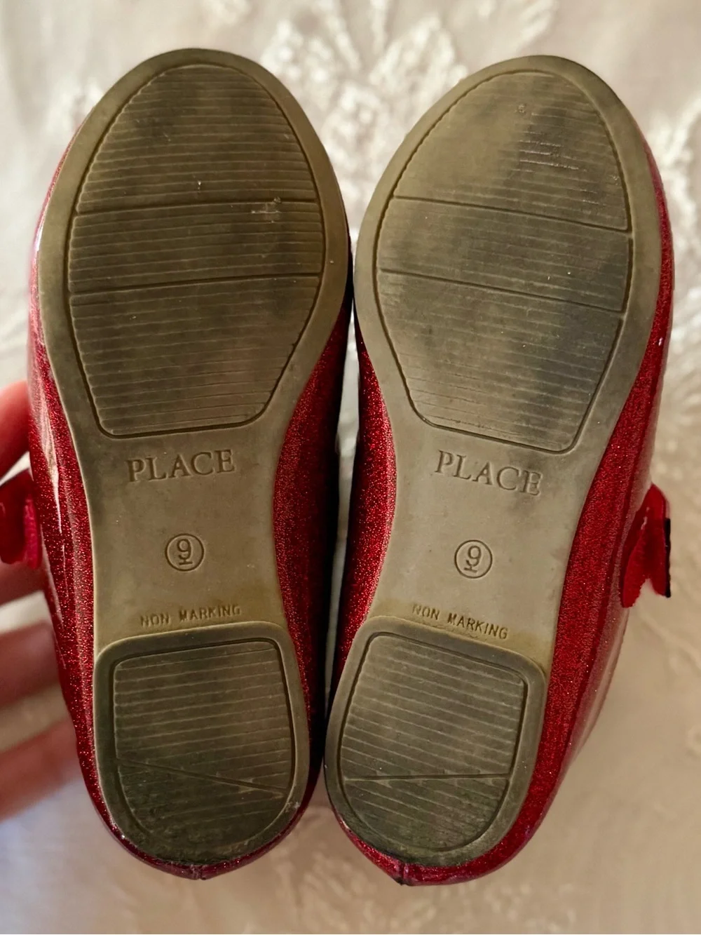 The Children’s Place Girls Red Glitter Mary Jane Flats with Pearl Strap, Size 9
